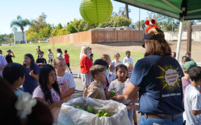 Fallbrook Students Celebrate California Crunch with Fresh, Locally Grown Apples